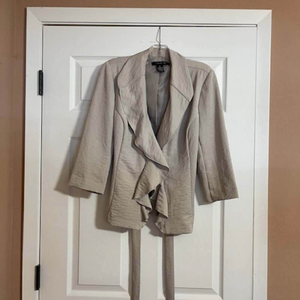 89th and Madison Fully Lined Ruffle Front Blazer